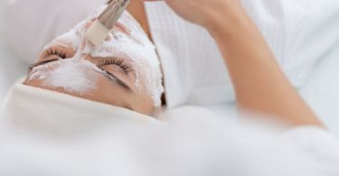 Tips for Becoming a Freelance Esthetician