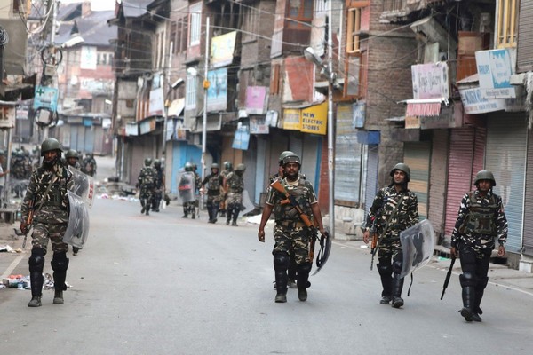 Clampdown in Kashmir