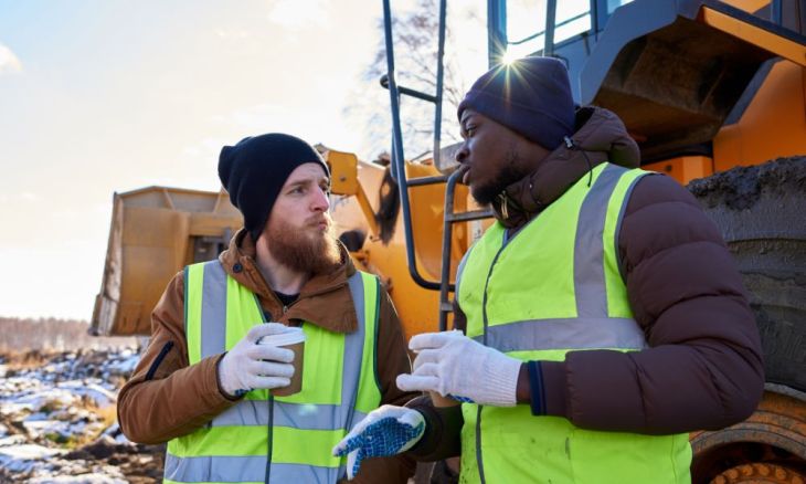 Tips for Staying Warm at a Construction Site in Winter