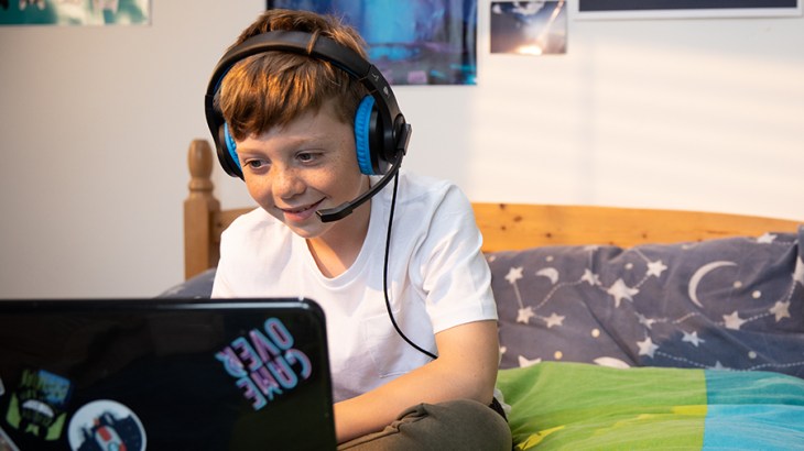 How to Protect Kids Against the Dangers of Gaming Chat Rooms?