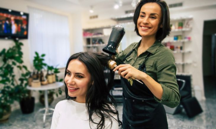 The Professional Traits of a Successful Hair Stylist